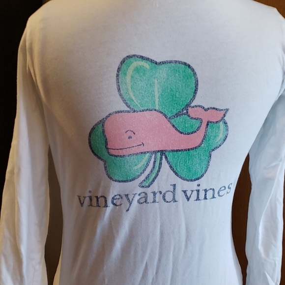 Vineyard vines long sleeve white tshirt whale 🐋 - Picture 4 of 6